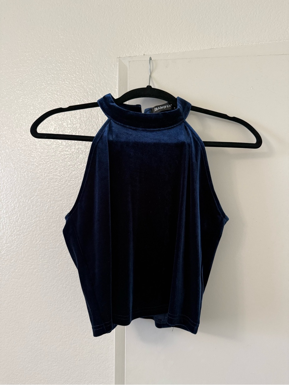 Allegra K Navy Velvet High-Neck Sleeveless Crop Tank